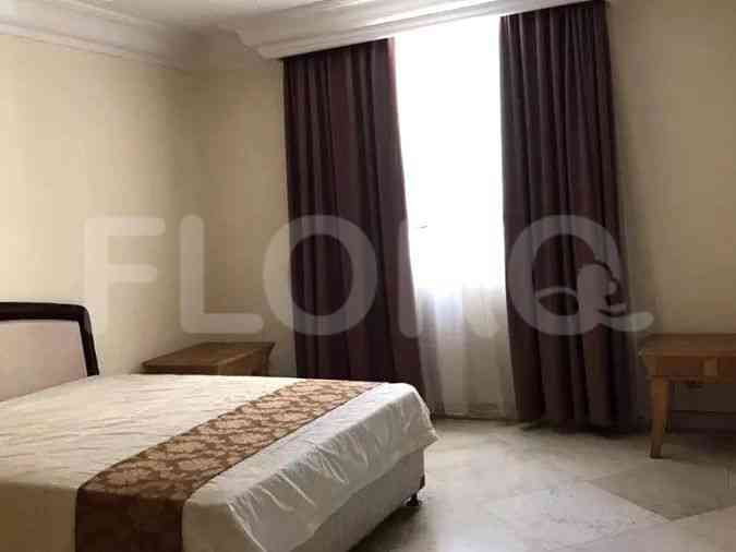 195 sqm, 19th floor, 3 BR apartment for sale in Teuku Nyak Arief 3