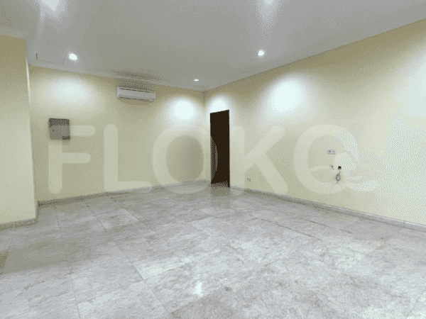 Disewakan Rumah 4 BR, Luas 525 m2 di Pondok Indah 4