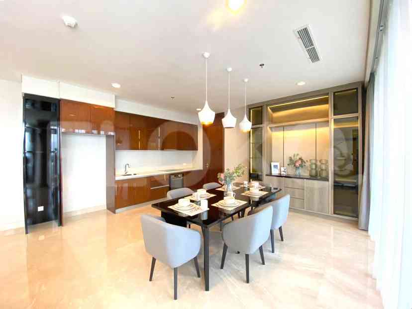 186 sqm, 19th floor, 3 BR apartment for sale in Kuningan 8