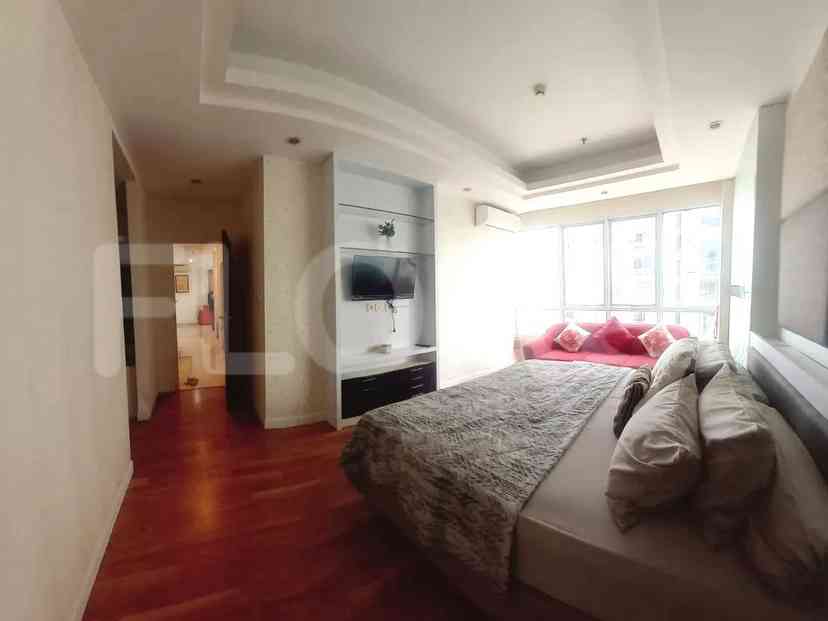 Dijual Apartemen 3 BR, Lantai 18, Luas 139 m2 di Cipete 6