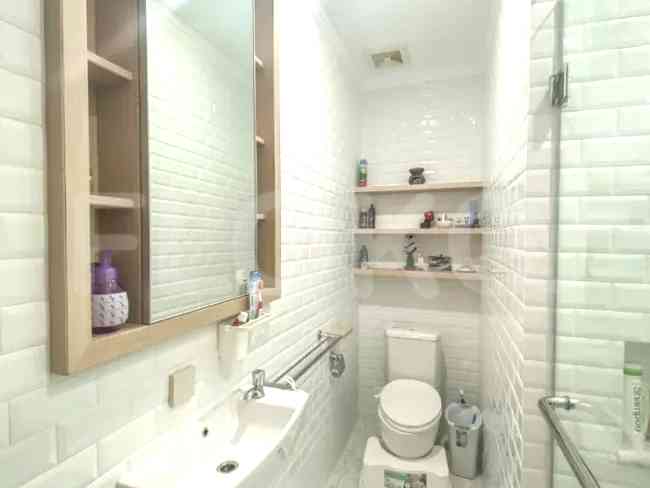 180 sqm, 25th floor, 3 BR apartment for sale in Kebayoran Baru 2