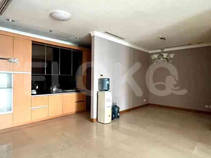 225 sqm, 20th floor, 3 BR apartment for sale in Menteng 2