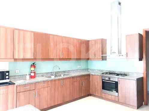 543 sqm, 10th floor, 4 BR apartment for sale in Gandaria 3