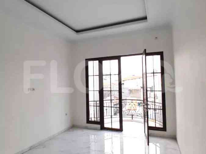 135 sqm, 4 BR house for sale in Jl. Moh. Kahfi II, Cilandak 4