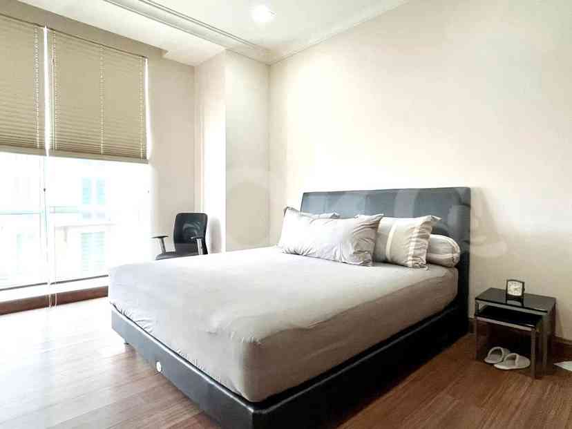 196 sqm, 5th floor, 3 BR apartment for sale in Gandaria 6