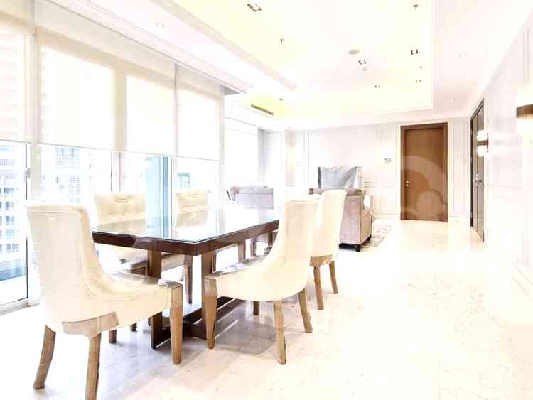 Dijual Apartemen 2 BR, Lantai 20, Luas 153 m2 di Simprug 3