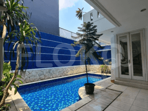 600 sqm, 3 BR house for rent in Kemang 4