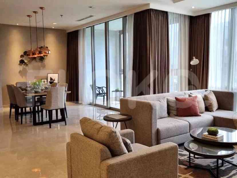 176 sqm, 5th floor, 3 BR apartment for sale in Kuningan 5