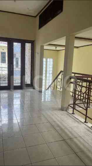 Dijual Rumah 4 BR, Luas 200 m2 di Cempedak, Cipinang 5
