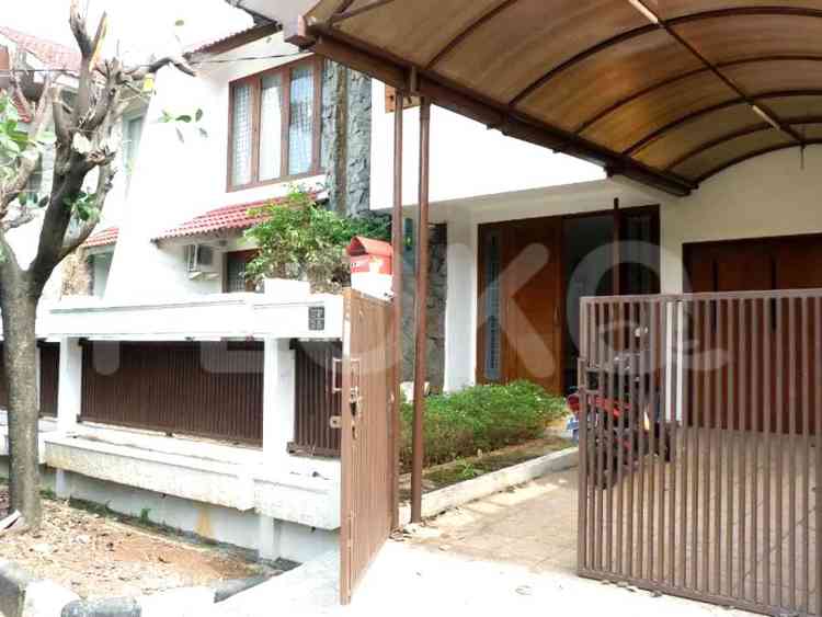 Dijual Rumah 3 BR, Luas 242 m2 di Jl. Bona Indah, Lebak Bulus 13