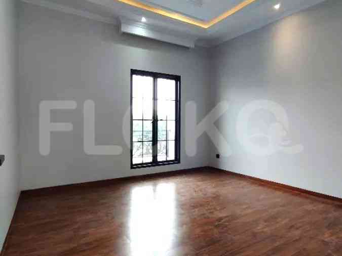 250 sqm, 5 BR house for sale in Jl. Moh. Kahfi II, Cilandak 2