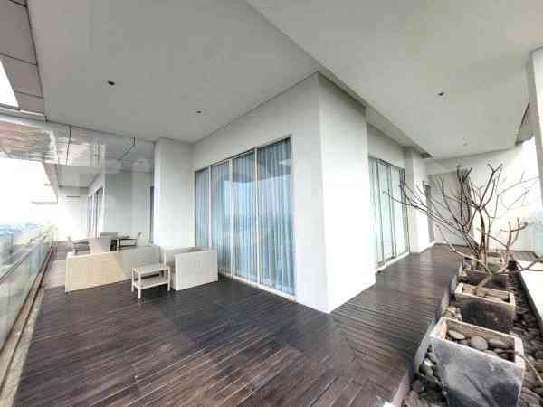 Dijual Apartemen 3 BR, Lantai 10, Luas 303 m2 di Mampang Prapatan 1