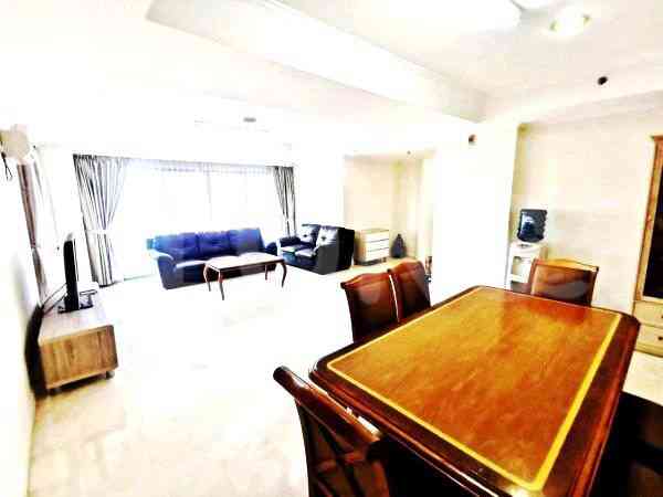 184 sqm, 13th floor, 3 BR apartment for sale in Kebayoran Lama 4