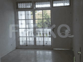 150 sqm, 3 BR house for rent in Kemang 4