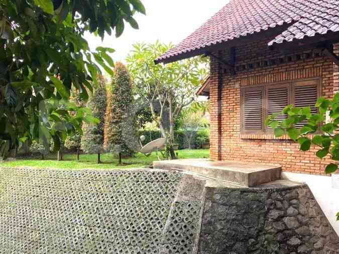 Dijual Rumah 6 BR, Luas 200 m2 di Jl. Moh Kahfi I, Ragunan 2