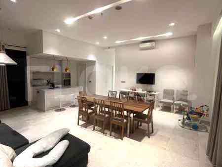 187 sqm, 18th floor, 3 BR apartment for sale in Setiabudi 2