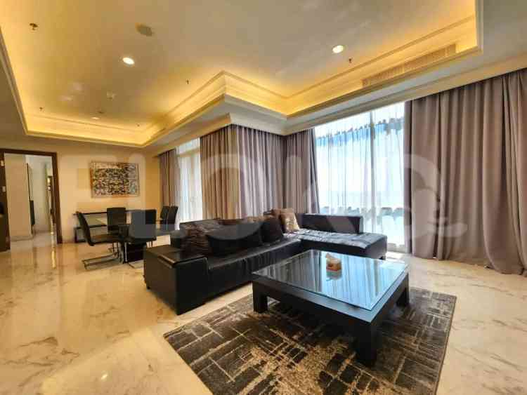 Dijual Apartemen 3 BR, Lantai 16, Luas 157 m2 di Simprug 5