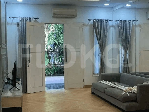 440 sqm, 4 BR house for rent in Pejaten 2