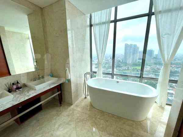 Dijual Apartemen 4 BR, Lantai 29, Luas 269 m2 di Cipete 5