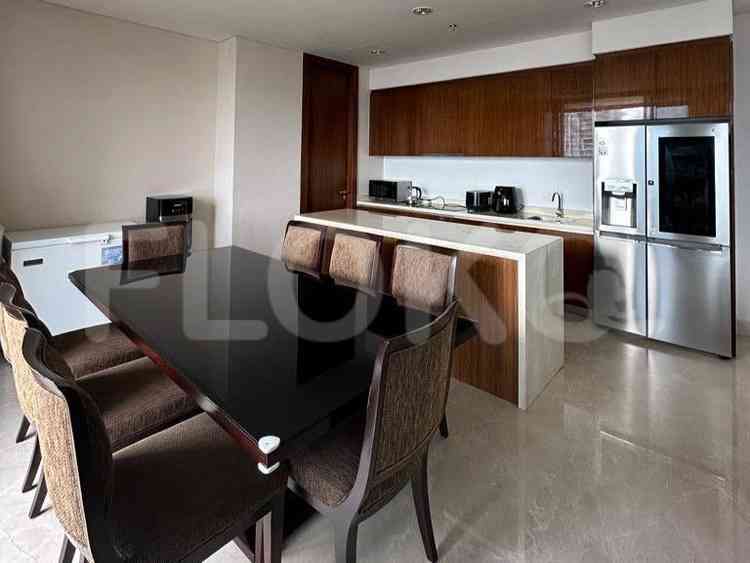 186 sqm, 15th floor, 3 BR apartment for sale in Kuningan 5