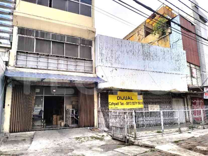 Dijual Ruko Luas 1000 m2 di Samanhudi, Pasar Baru 3