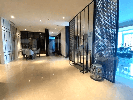 252 sqm, 19th floor, 3 BR apartment for sale in Menteng 2