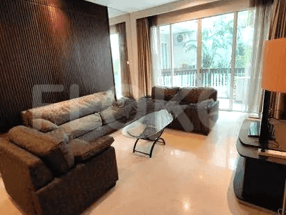 Dijual Apartemen 2 BR, Lantai 1, Luas 122 m2 di Gatot Subroto 1