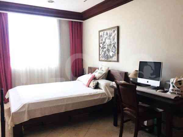 225 sqm, 19th floor, 4 BR apartment for sale in Teuku Nyak Arief 2