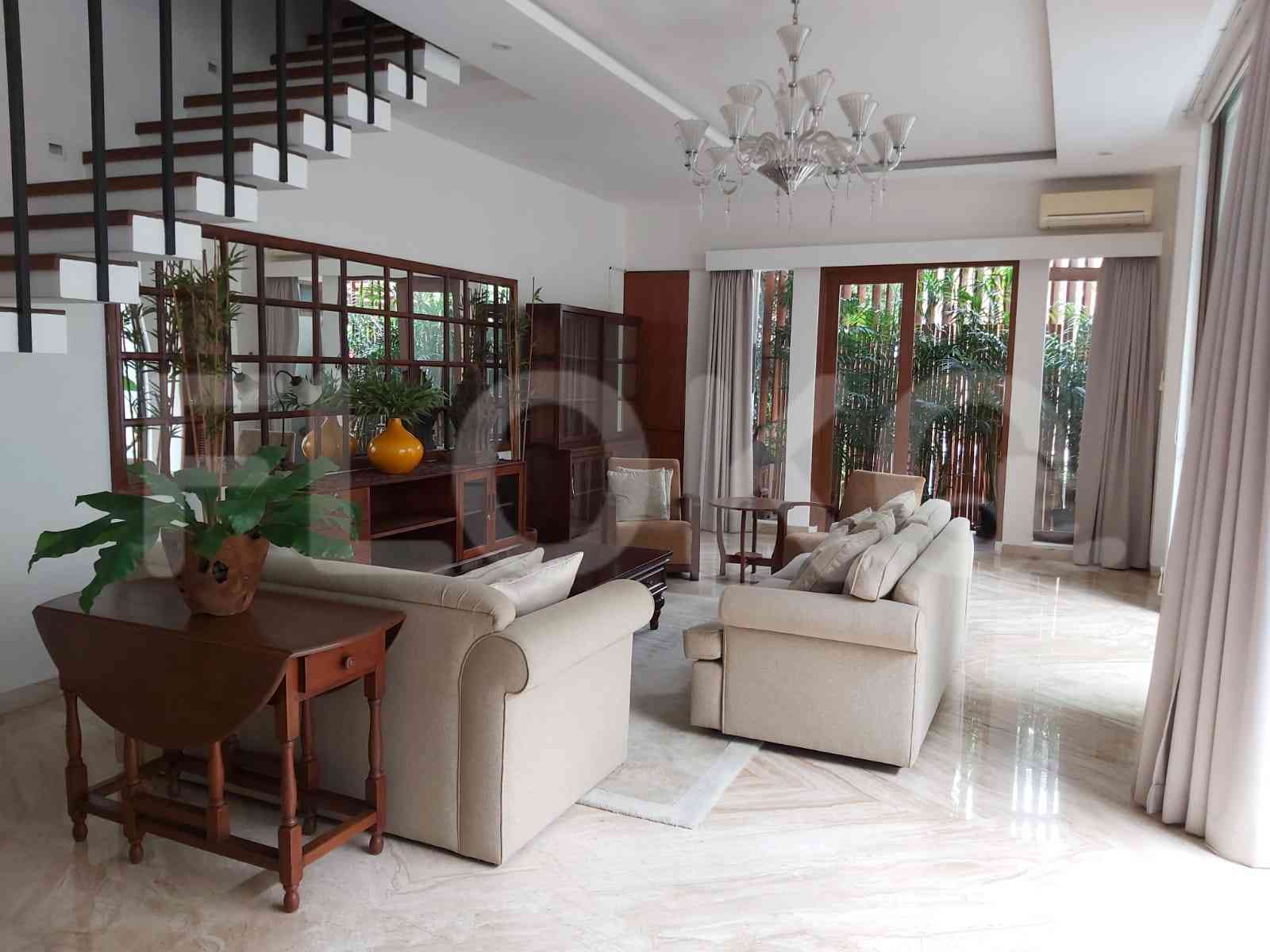 203 sqm, 3 BR house for rent in Pasar Minggu 1