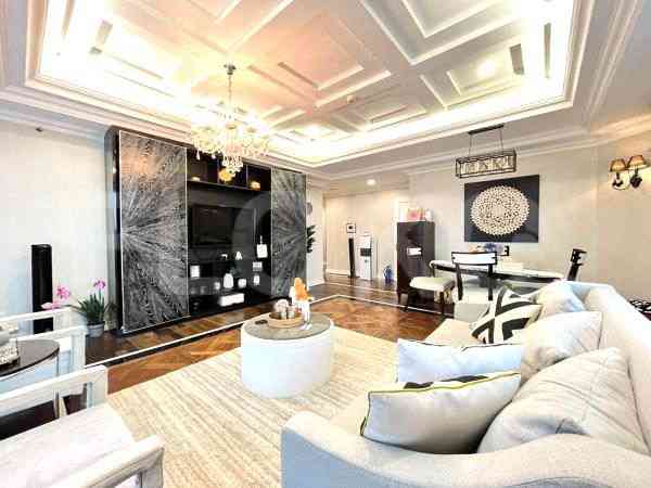 146 sqm, 2nd floor, 3 BR apartment for sale in Tebet 2