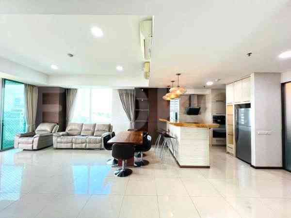 205 sqm, 8th floor, 4 BR apartment for sale in Mampang Prapatan 3