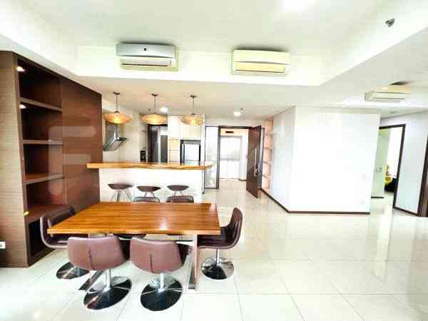 Dijual Apartemen 4 BR, Lantai 8, Luas 205 m2 di Mampang Prapatan 1