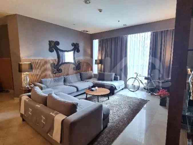 Dijual Apartemen 4 BR, Lantai 1, Luas 148 m2 di Senayan 4