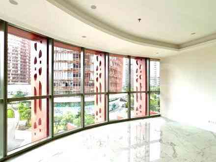 117 sqm, 24th floor, 3 BR apartment for sale in Cilandak 4