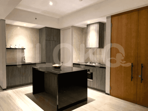 300 sqm, 10th floor, 3 BR apartment for sale in Kuningan 7