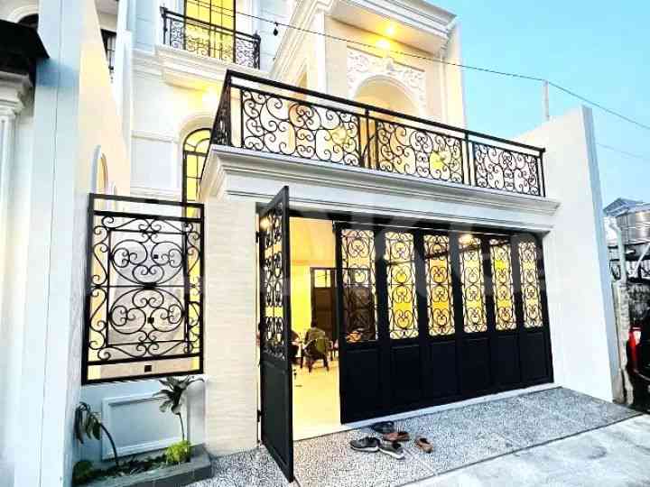 161 sqm, 5 BR house for sale in Jl. Moh. Kahfi I, Cilandak 1