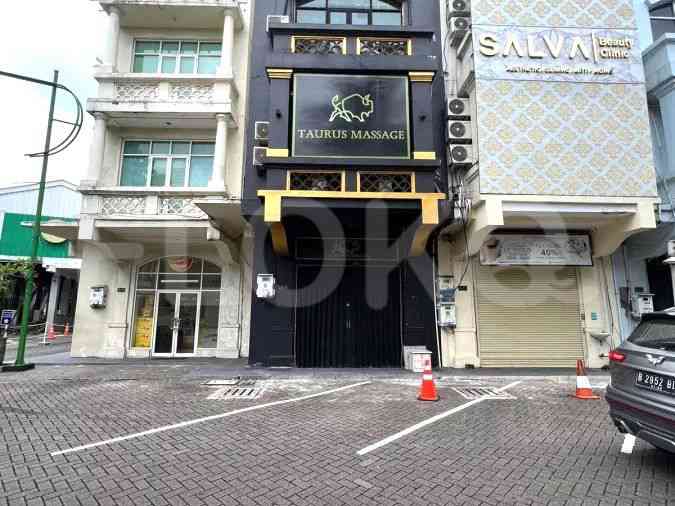 337 sqm, shophouse for sale in Jl. Tentara Pelajar, Senayan 1