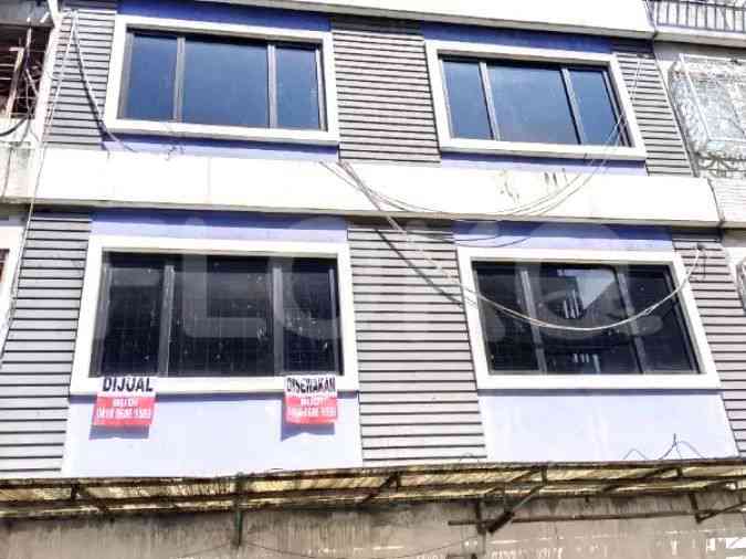 448 sqm, shophouse for sale in Krekot, Pasar Baru 4