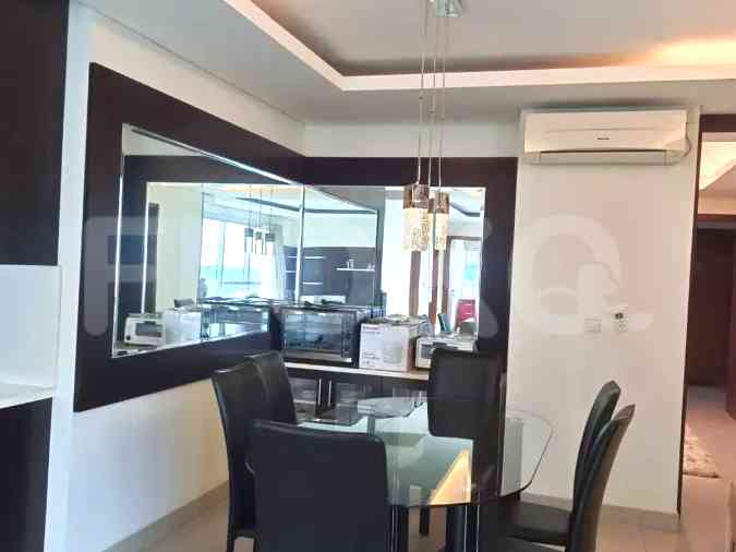 175 sqm, 20th floor, 4 BR apartment for sale in Tanah Abang 5