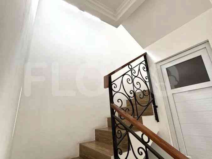 183 sqm, 4 BR house for sale in Jl. Raya Masjid Al Hidayah, Pejaten 6