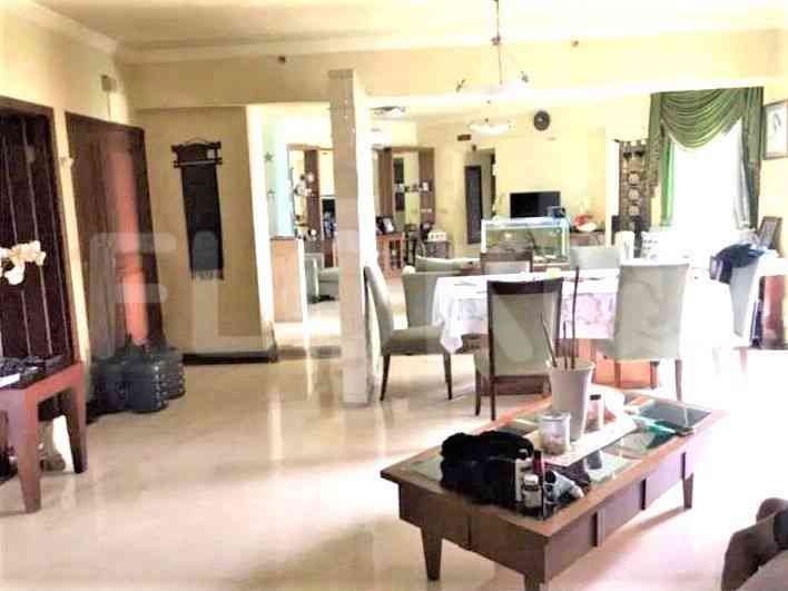 200 sqm, 13th floor, 4 BR apartment for sale in Tebet 1