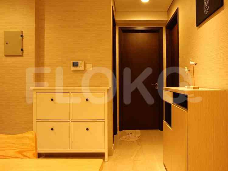 203 sqm, 4th floor, 3 BR apartment for sale in Kebayoran Lama 6