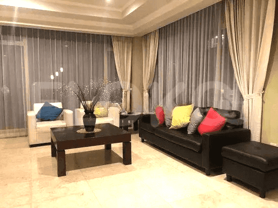 181 sqm, 8th floor, 3 BR apartment for sale in Tanah Abang 1