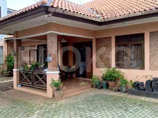 Dijual Rumah 3 BR, Luas 300 m2 di Pamulang, Tangerang 1