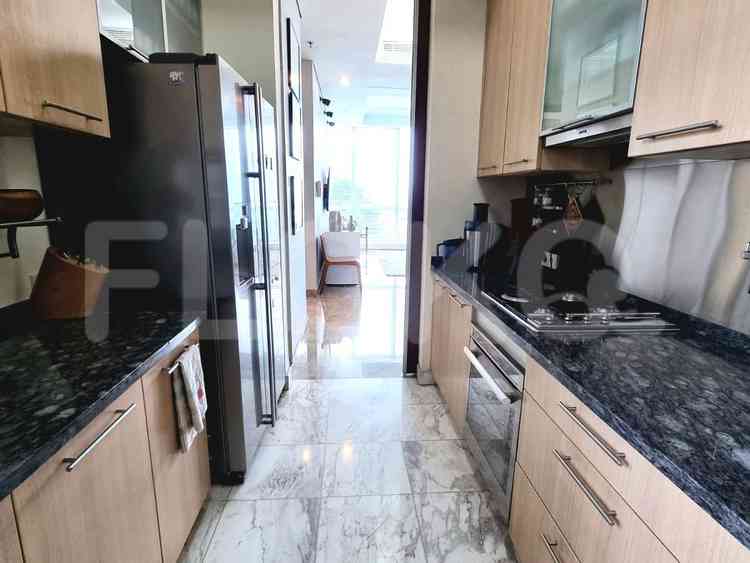 Dijual Apartemen 3 BR, Lantai 5, Luas 159 m2 di Sudirman 3