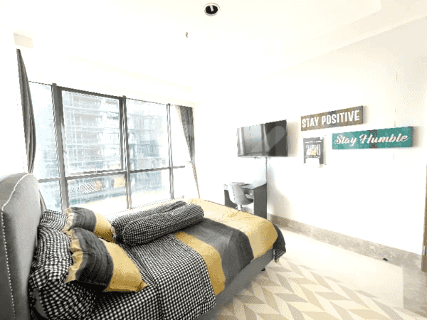 228 sqm, 10th floor, 3 BR apartment for sale in Senopati 9