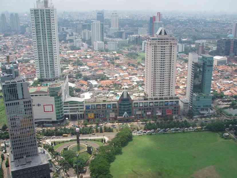 Pemandangan kota ambassador 1 apartemen