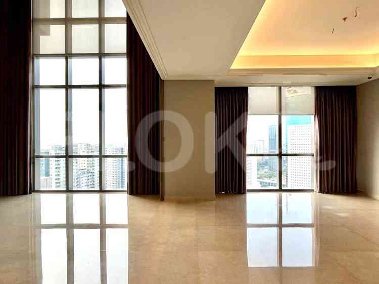 Dijual Apartemen 4 BR, Lantai 1, Luas 363 m2 di Sudirman 1