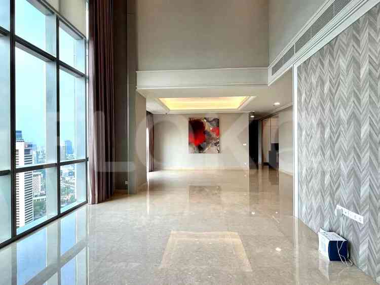 Dijual Apartemen 4 BR, Lantai 1, Luas 363 m2 di Sudirman 4