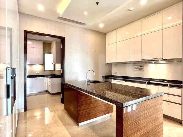 Dijual Apartemen 4 BR, Lantai 1, Luas 363 m2 di Sudirman 6